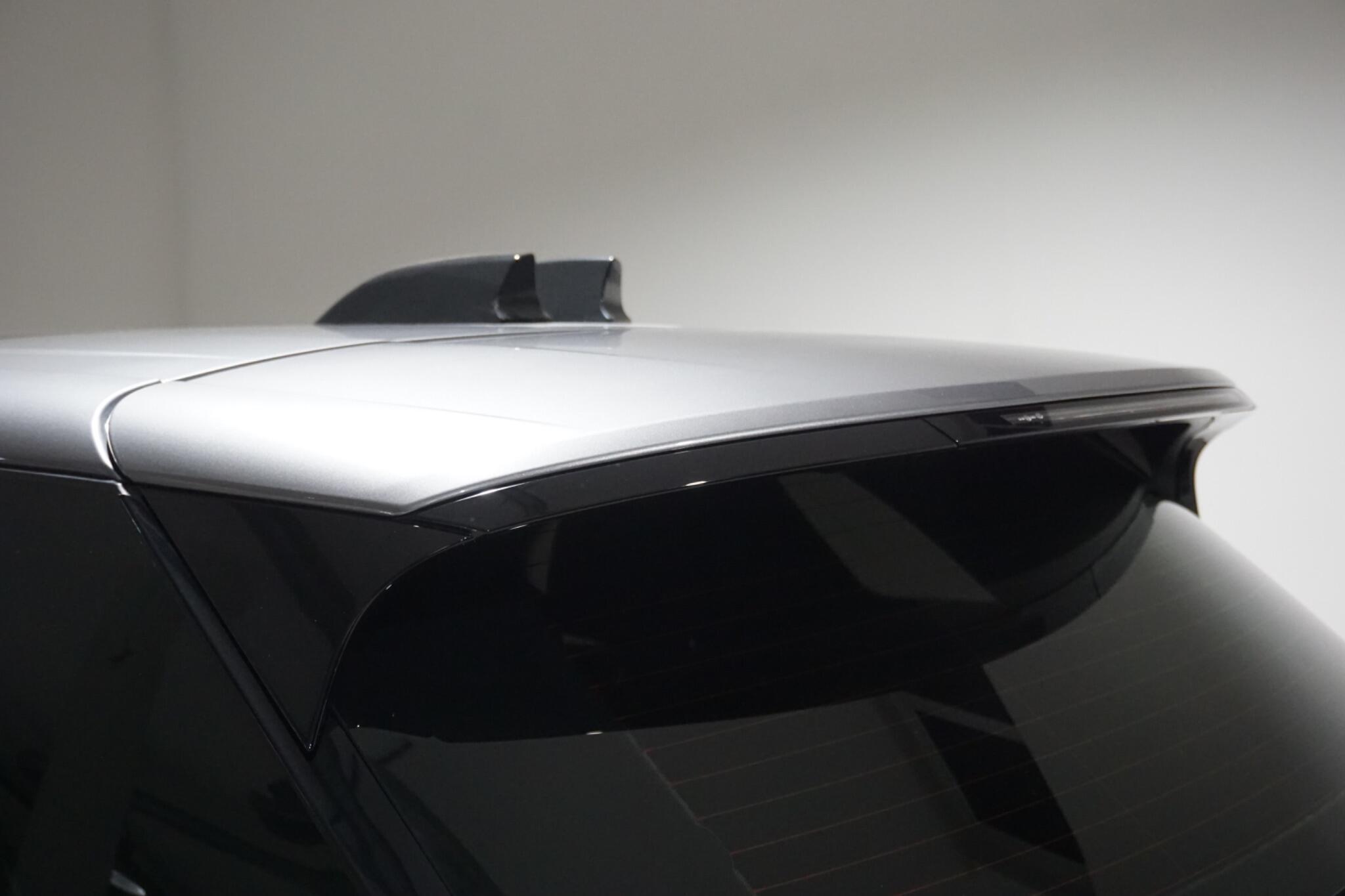 Land Rover Range Rover Sport 3.0 D300 MHEV Dynamic SE SUV 5dr Diesel Auto 4WD Euro 6 (s/s) (300 ps)